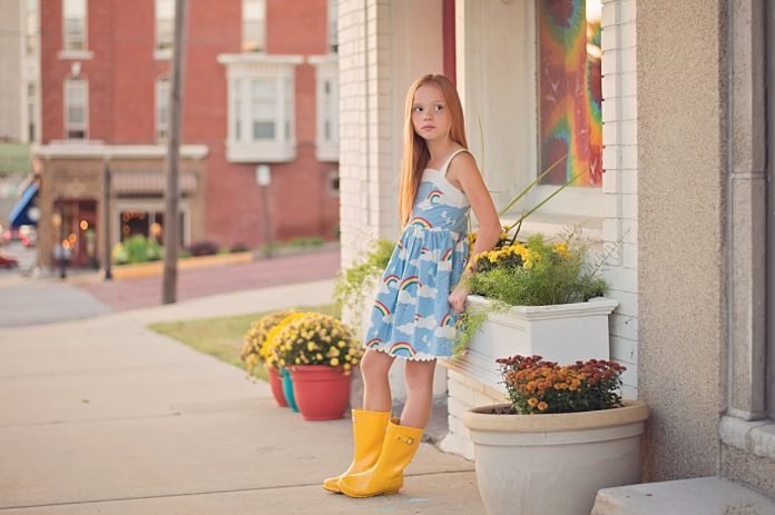 girl-yellow-boots